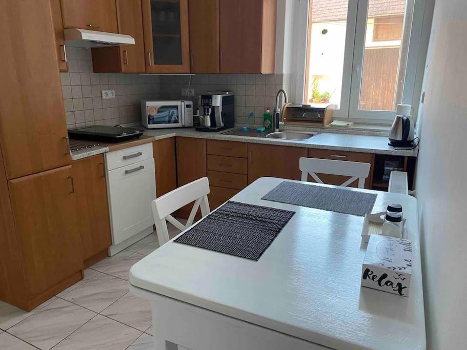 Apartamento B12 - Bohdanecska 12 Pardubice Exterior foto