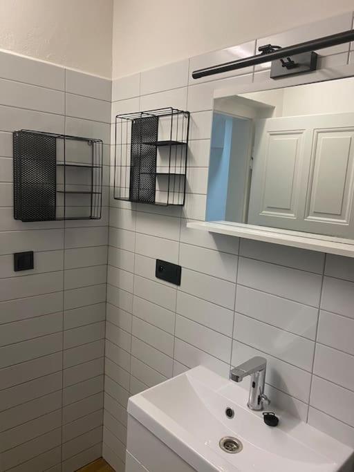 Apartamento B12 - Bohdanecska 12 Pardubice Exterior foto